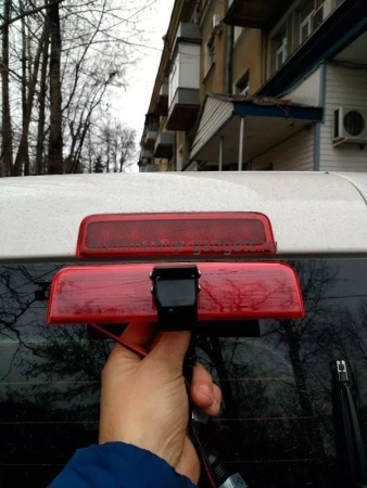 CMOS штатная камера заднего вида в стоп-сигнале AVS325CPR (#194) для Volkswagen Caddy (2004-2015)