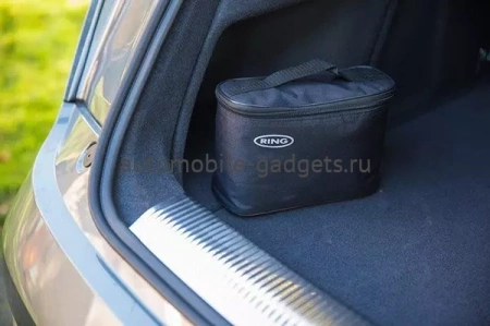 Компрессор автомобильный автоматический Ring Automotive RAC820 12В со светодиодным фонарем Компрессор автомобильный автоматический Ring Automotive RAC820 12В со светодиодным фонарем