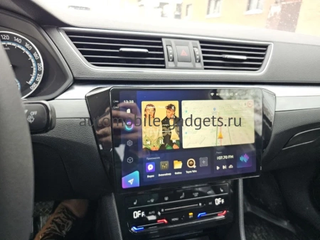 Skoda Superb 3 2015-2024 Canbox M-Line 4543-1049 на Android 10 (4G-SIM, 2/32, DSP, QLed)