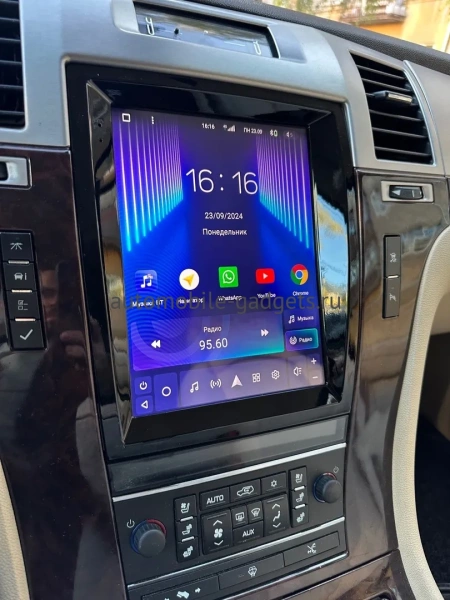 Штатное головное устройство Cadillac Escalade 3 2006-2014 Canbox H-Line (Tesla style) 9.7 дюймов 4/32 5621-1312-163 на Android 10 (4G-SIM, DSP, QLed)