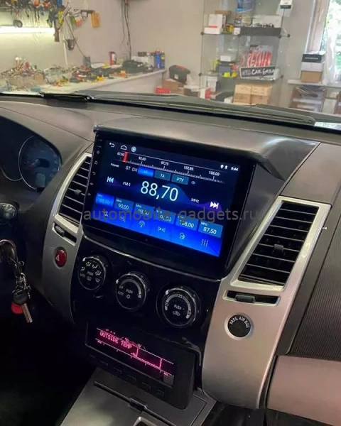 FarCar S500 TM094M штатная магнитола для Mitsubishi Pajero Sport (2008-2014), Mitsubishi L200 (2006-2015) на Android 14 c 2Gb, DSP, 4G