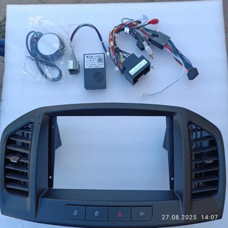 Carmedia SF-9267-I Штатная магнитола для Buick Regal, Opel Insignia 2008-2013 на Android 10 c 2GB, DSP, 4G