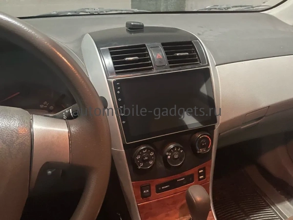 Штатная магнитола Toyota Corolla (E150) 2006-2013 (серая, без воздуховодов) Canbox M-Line 4544-9038 на Android 10 (4G-SIM, 2/32, DSP, QLed)