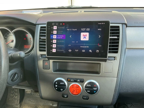 Штатная магнитола Nissan Tiida 2004-2013 (серая, авто с климат-контролем) Canbox RS9-1744 1.5/32 Android 10 (IPS, DSP, CarPlay)