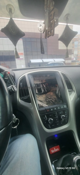 Штатное головное устройство Opel Astra J 2009-2018 Canbox M-Line (Tesla style) 9.7 дюймов 2/32 5620-1312-9 на Android 10 (4G-SIM, DSP, QLed)